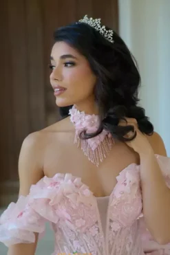 Q1065^Amabella Online