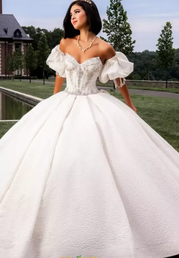 Q1027^Amabella Clearance