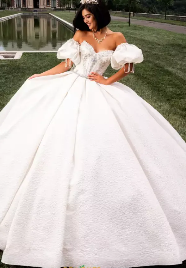 Q1027^Amabella Clearance