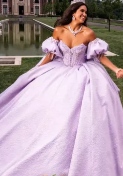 Q1027^Amabella Clearance