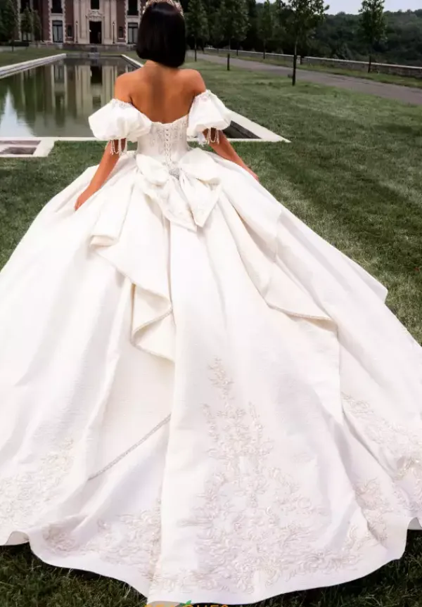 Q1027^Amabella Clearance