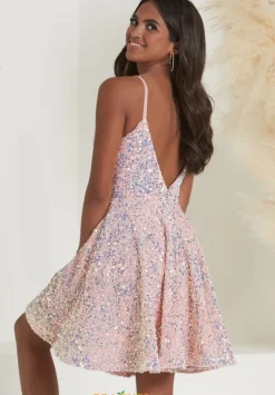 27350^Christina Wu Hot