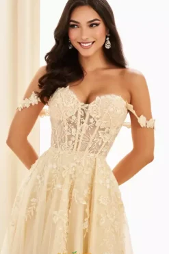 EW35101^Ellie Wilde Best