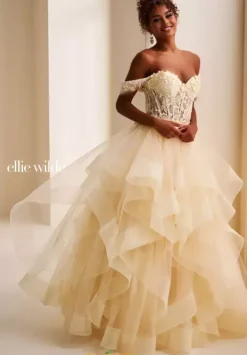 EW37201^Ellie Wilde Hot