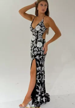 7923^Jasz Couture Hot