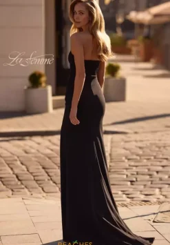 32919^La Femme Clearance