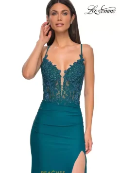 33001^La Femme Discount