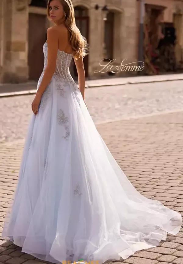 33028^La Femme Online