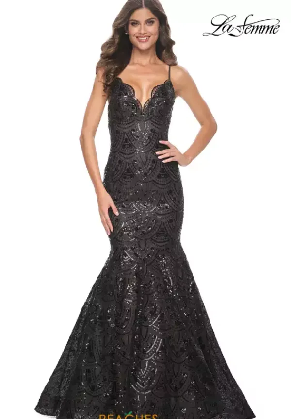 32118^La Femme Clearance