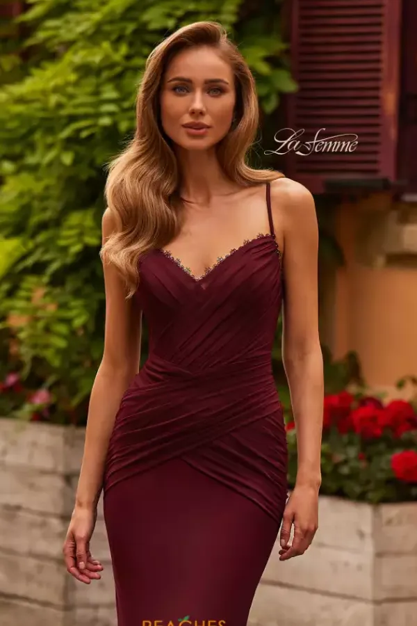 33489^La Femme Online