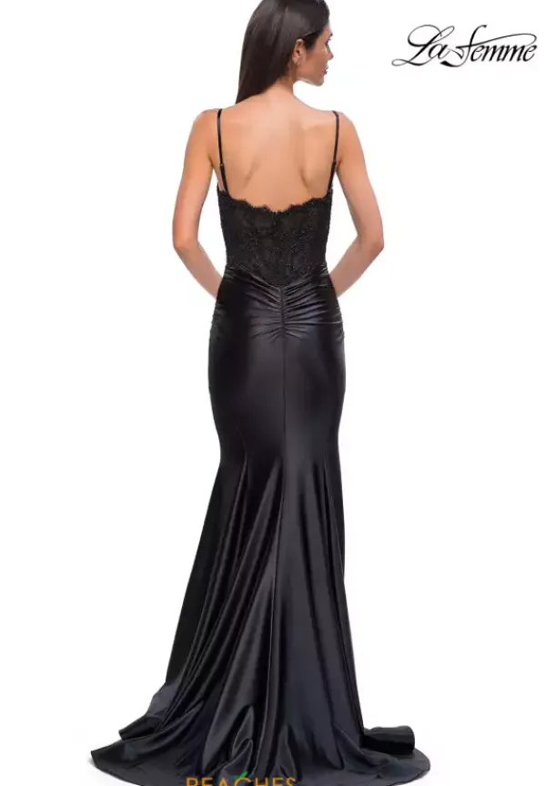 32916^La Femme Online