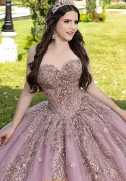 56532^LizLuo Quinceanera Clearance