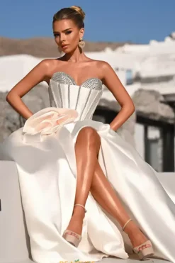 PS26079^Portia and Scarlett Hot