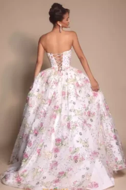 PS26215^Portia and Scarlett