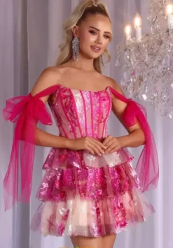 PS25701^Portia and Scarlett