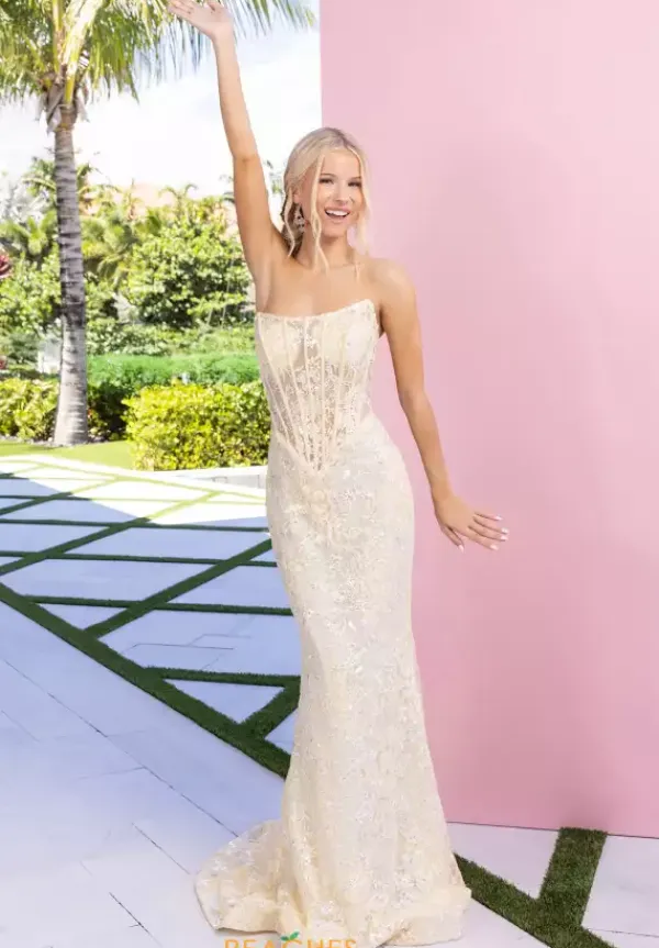 XO082^Portia and Scarlett Best