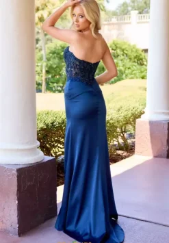 4517^Primavera Discount