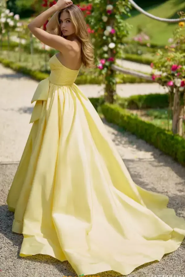 56872^Sherri Hill Sale