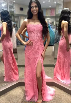 55832^Sherri Hill Outlet