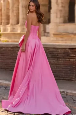 57813^Sherri Hill Hot