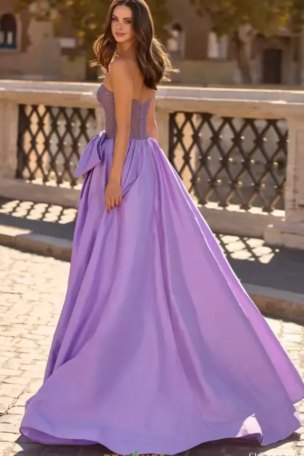 67170^Sherri Hill Clearance