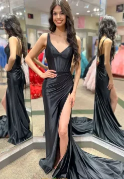 56163^Sherri Hill New