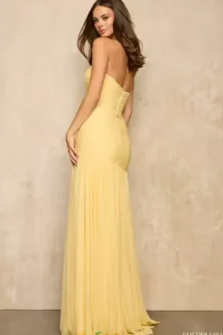 57961^Sherri Hill Hot