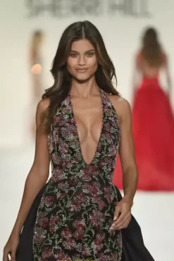 67096^Sherri Hill Online