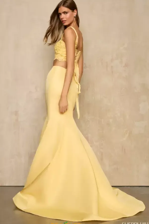 57623^Sherri Hill Hot