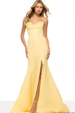 57576^Sherri Hill Hot
