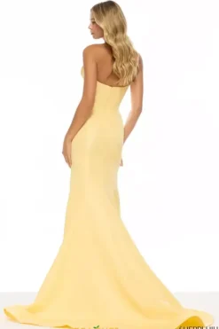 57576^Sherri Hill Hot