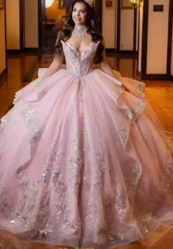 Quinceanera 4080025^Vizcaya Hot