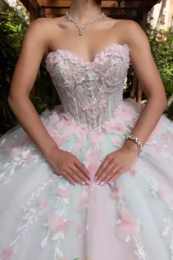 Quinceanera 4080001^Vizcaya New